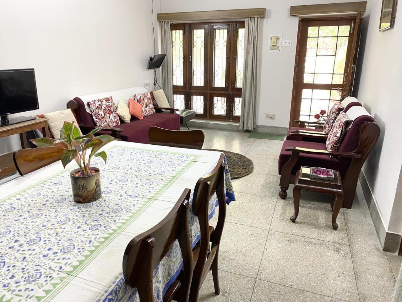 ラクナウ Garden View Residency Bed & Breakfast エクステリア 写真