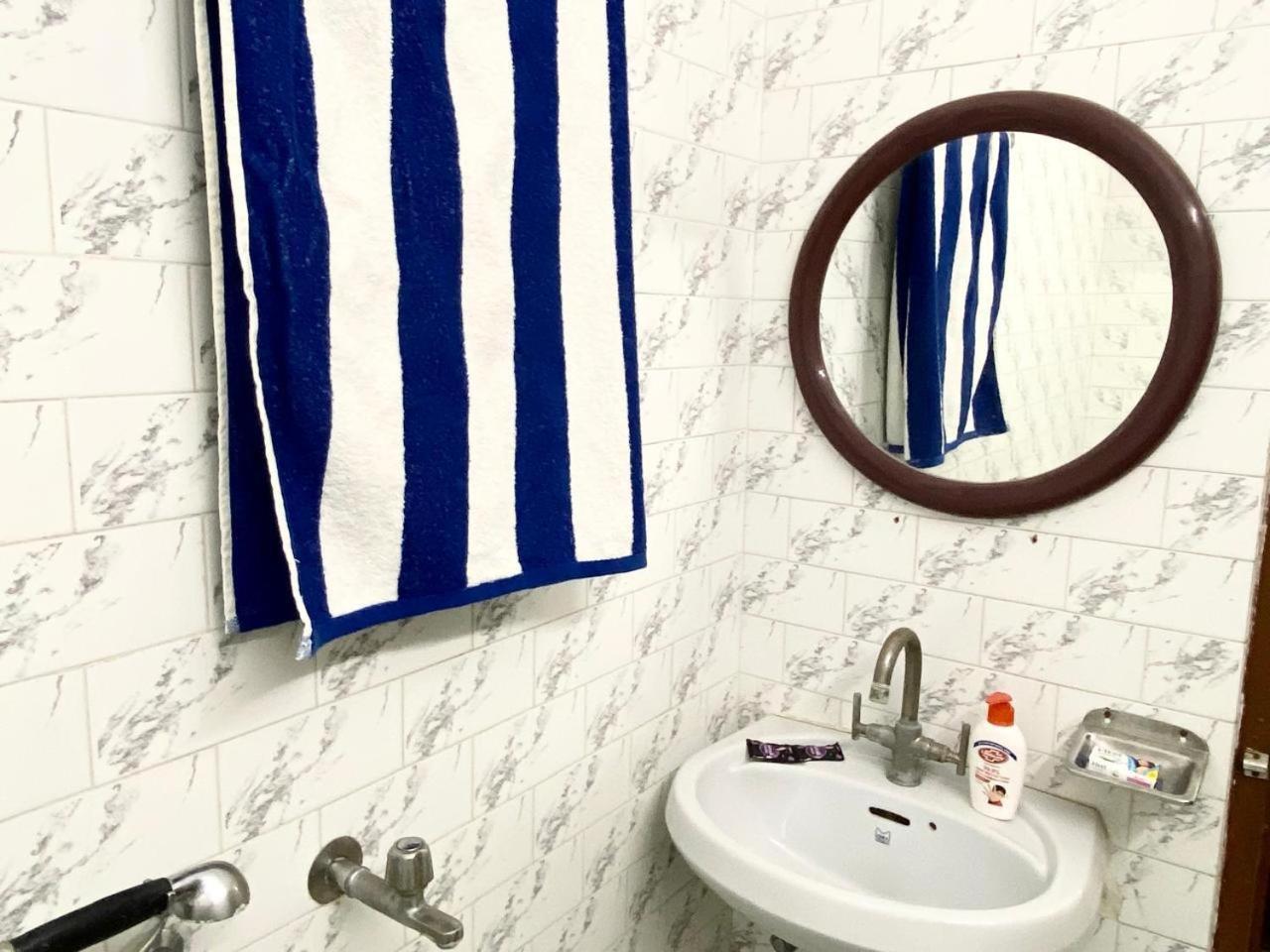 ラクナウ Garden View Residency Bed & Breakfast エクステリア 写真