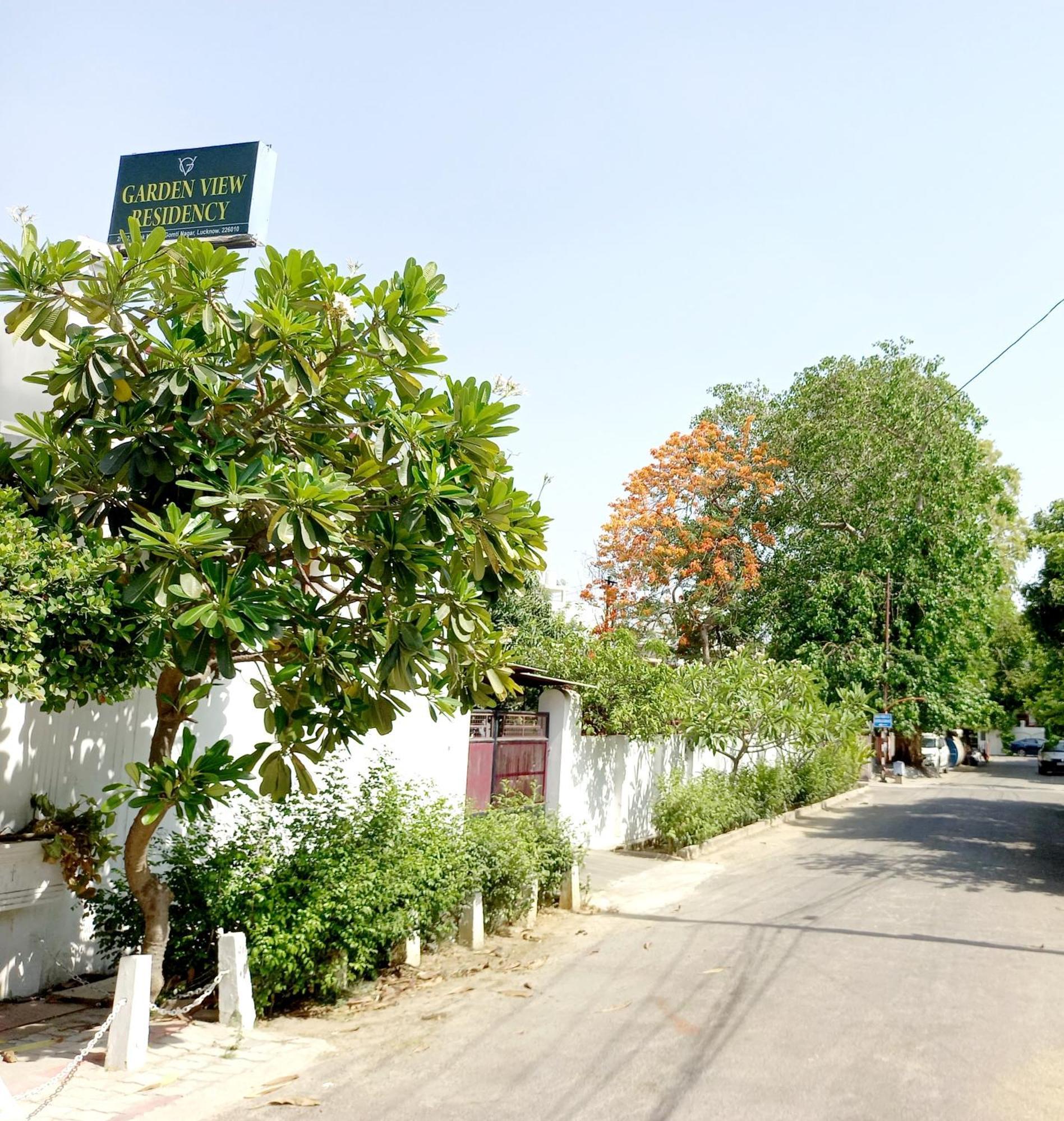 ラクナウ Garden View Residency Bed & Breakfast エクステリア 写真